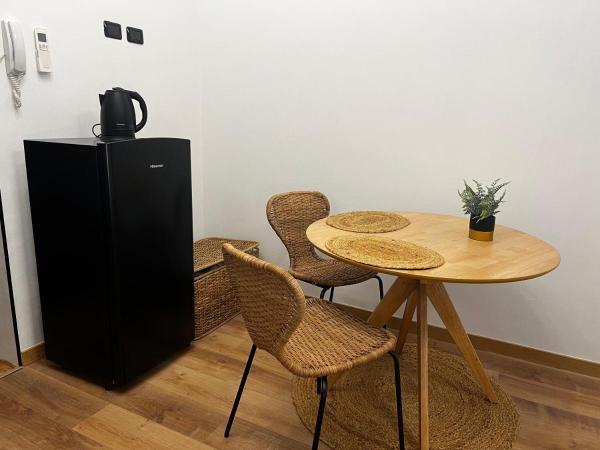 Regina Milano Ai Navigli - Sky Tv, Wifi And Breakfast Box Apartment Exterior photo