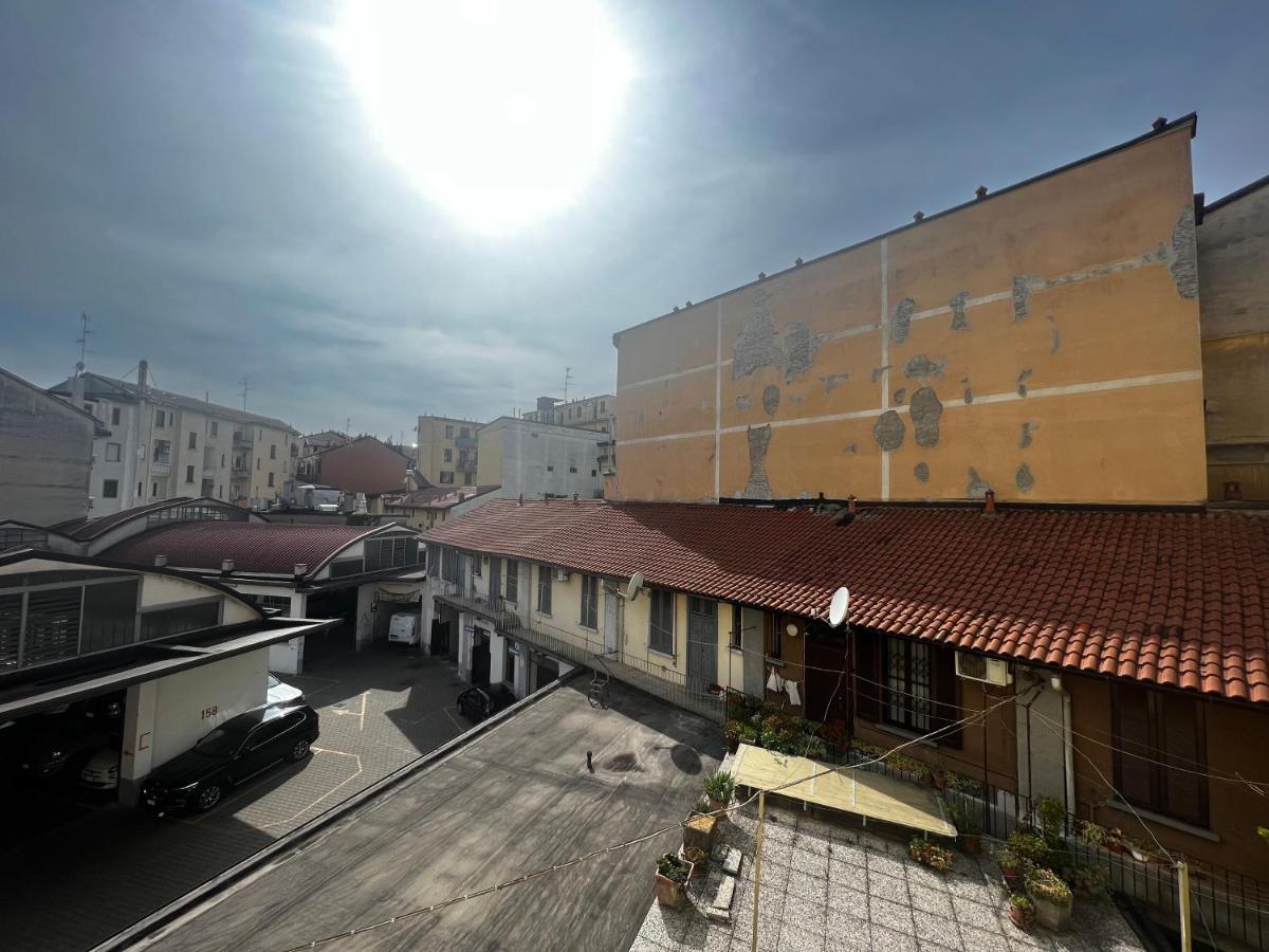 Regina Milano Ai Navigli - Sky Tv, Wifi And Breakfast Box Apartment Exterior photo